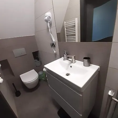 Dziupla U Gorala 斯扎法拉瑞