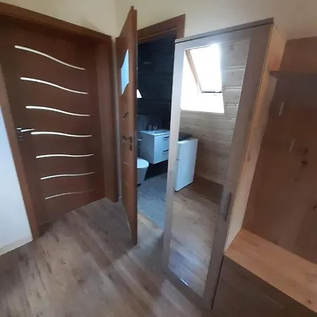 Dziupla U Gorala 公寓